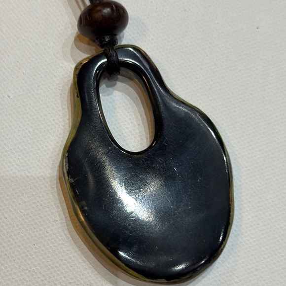 Artistic Blue and Green Pendant Necklace - Picture 9 of 10